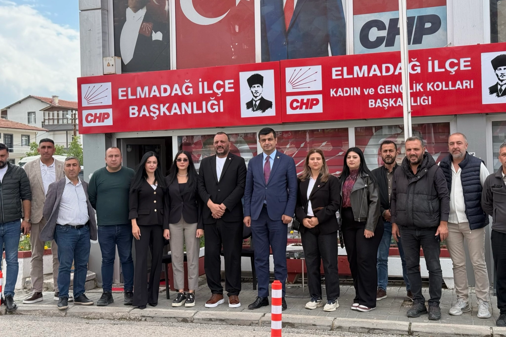 Deniz Demir'den Elmadağ'daki istifa öncesi 'CHP tek mevsimlik çiçek değildir' mesajı