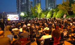 Ankara Keçiören'de açık hava sinema keyfi