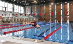 Ankara'ya yeni spor kompleksi! Cumhuriyet Yüzme Havuzu açıldı