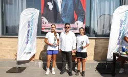Bursa Nilüfer'de Zafer coşkusu kortlara taşındı