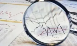Ciroda yıllık artış sürerken aylık düşüş dikkat çekti... Hizmet sektörü zirvede