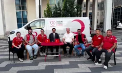 Hopa Kaymakamı Karakaya'dan kan bağışı aracına ziyaret