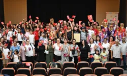 Mersin'de çocuklar Büyük Zafer'i sanatla kutladı