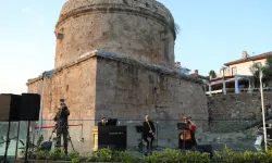 Hıdırlık Kulesi'nde Akdeniz manzarasına müzik eşlik etti