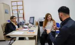 İzmir'de iletişimin önündeki engeller birlikte aşılıyor