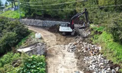 Ordu Fatsa'da yol güvenliği için taş duvar