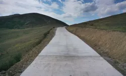 Ordu'da Çambaşı-Mesudiye yolunda beton çalışması
