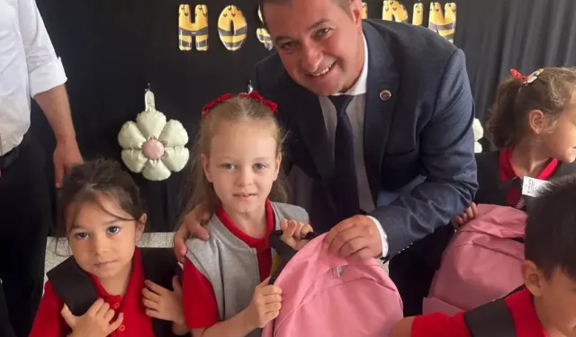 Yenimuhacir Belediyesi'nden öğrencilere 'ilk' destek